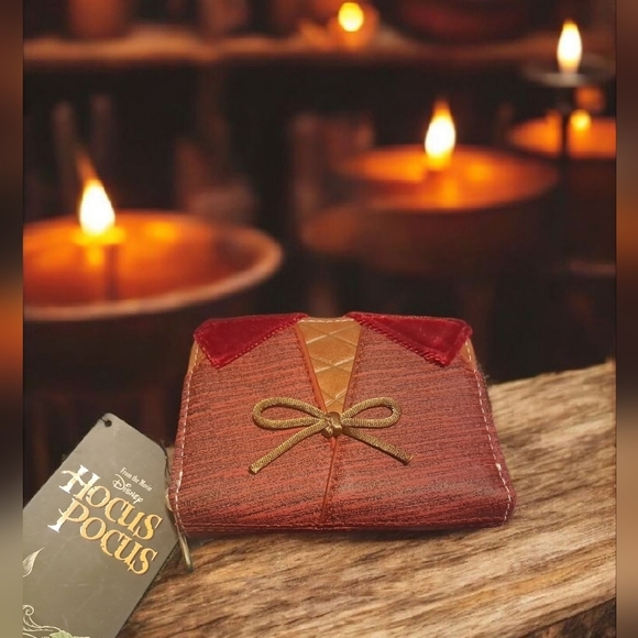 Handbags - Loungefly Hocus Pocus Cosplay Mary Wallet - NEW with Tags Palm Exclusive